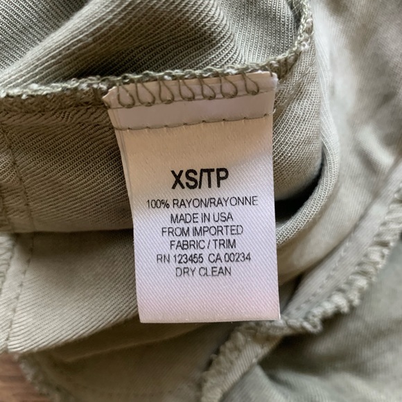 Design Lab Shorts - Picture 3 of 3